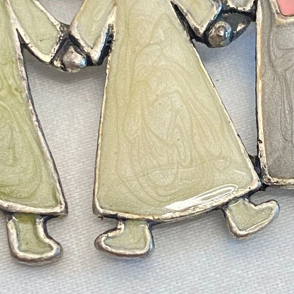 Breast Cancer Awareness Brooch Three Hand Holding Angels Donning Pink Scarves - Picture 5 of 8